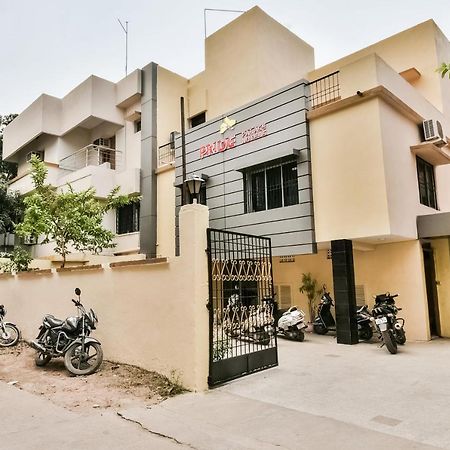 باتنا Oyo 62096 Pride Palace Hotels المظهر الخارجي الصورة