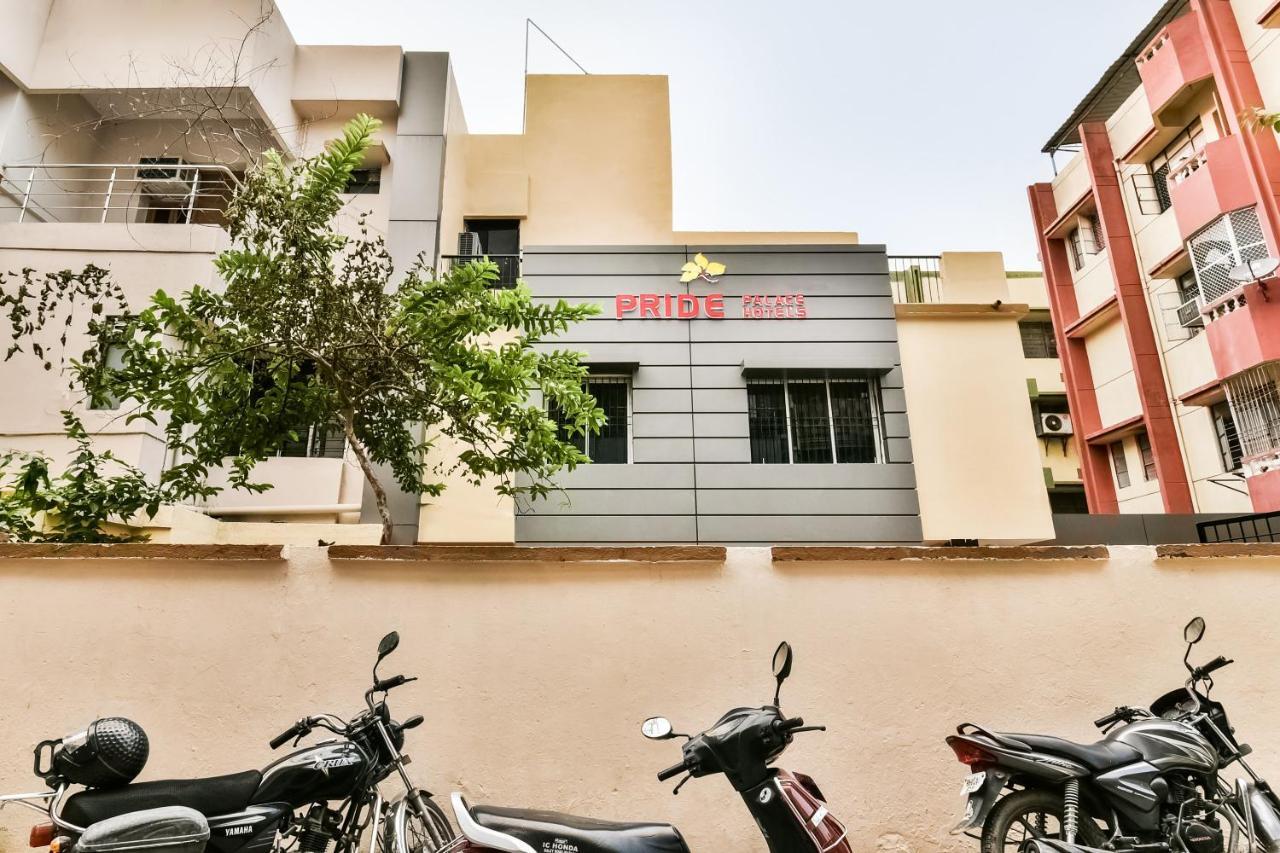 باتنا Oyo 62096 Pride Palace Hotels المظهر الخارجي الصورة